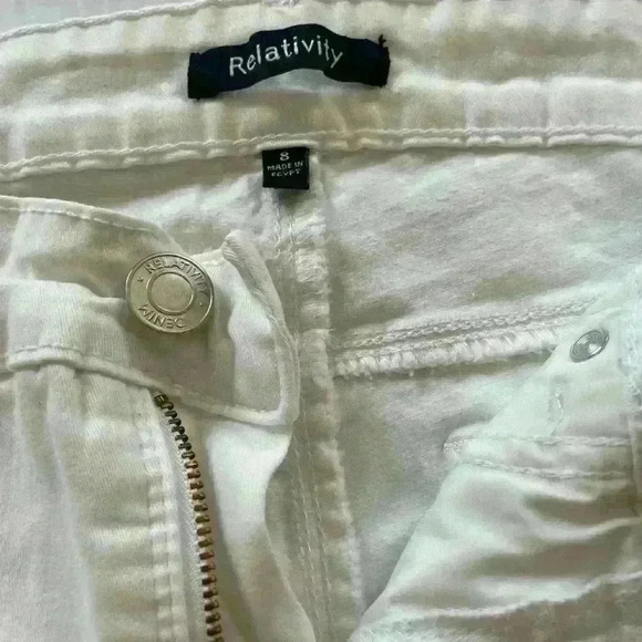 Women’s Jeans Relativity White Size 8 - Picture 2 of 3